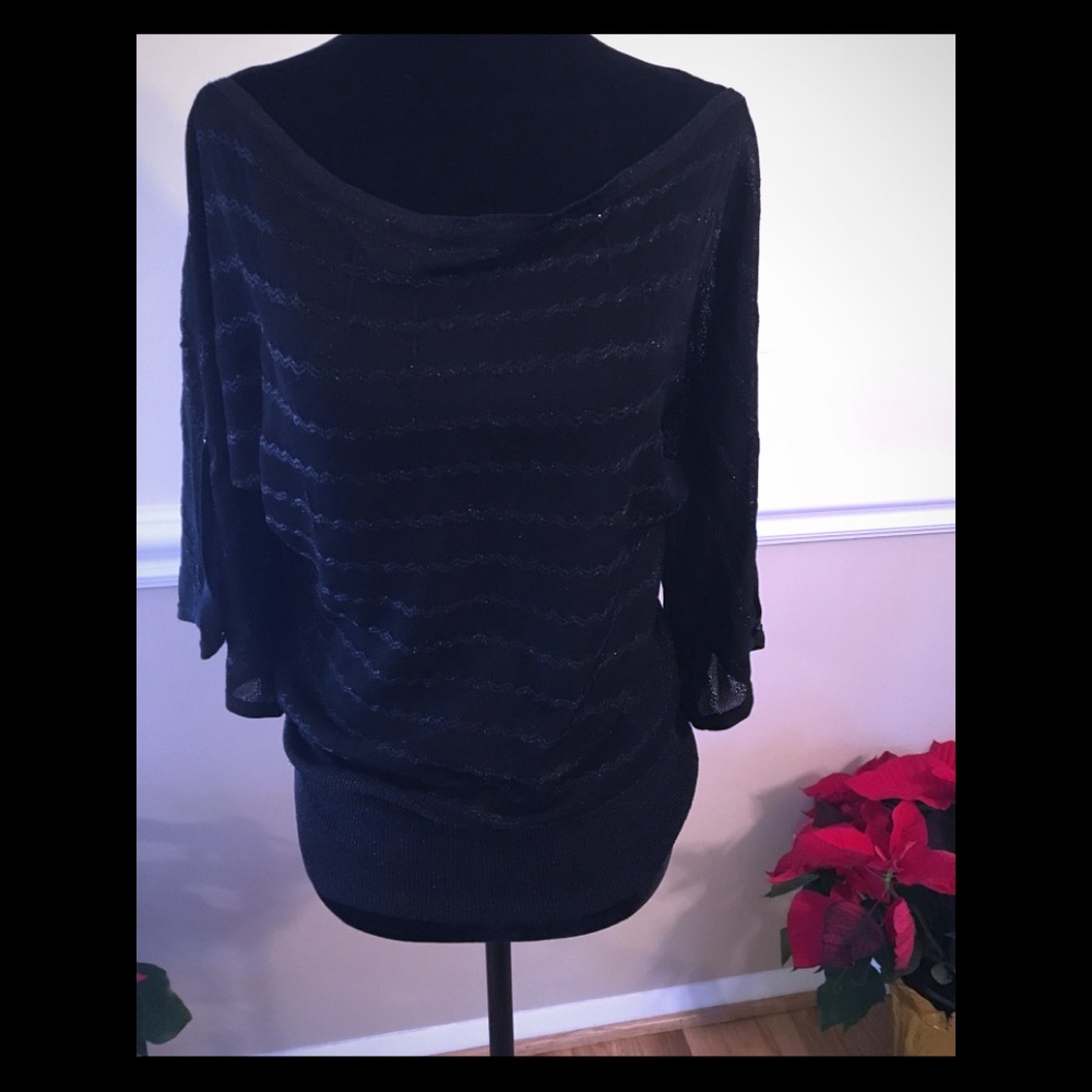 GUC black split sleeve too-WHBM-size M